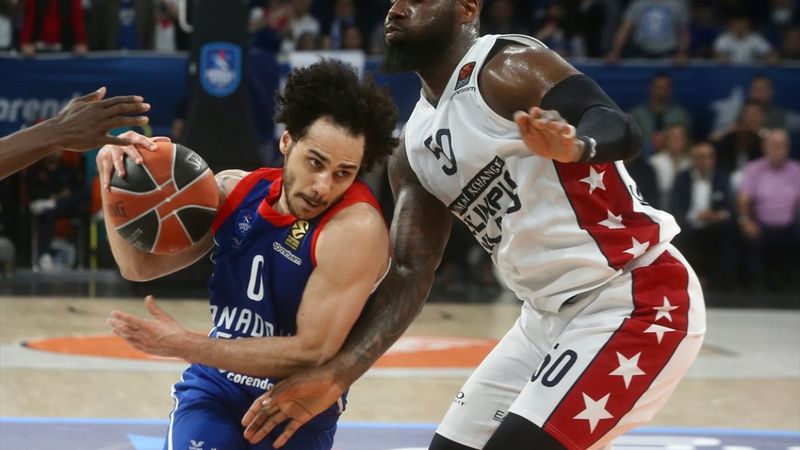 Anadolu Efes EuroLeague çeyrek finalinde Milan'a karşı 2-1 öne geçti