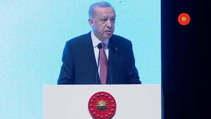Cumhurbaşkanı Erdoğan: Ecdadımızın izini sürmeye devam edeceğiz