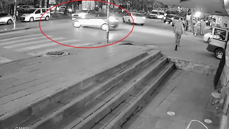 Ankara’da otomobil ile taksi çarpıştı