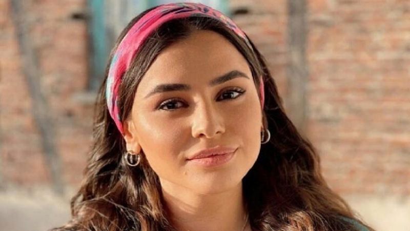 Gönül Dağı'nın Asuman'ı vücudunu saran göbek dekolteli üstüyle görenlerin aklını aldı! 'İnsan utanır biraz ya'