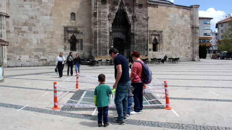Sivas'ta otların arasında kaybolan tarih