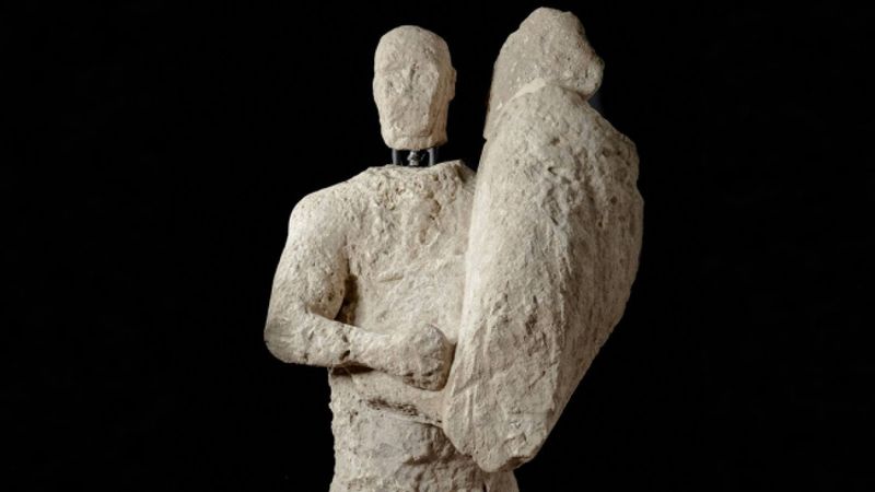 Demir Çağı'ndan kalma boksör heykelleri bulundu