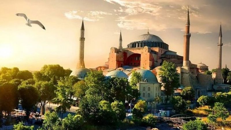 Güneşin doğduğu en hayırlı gün: Cuma