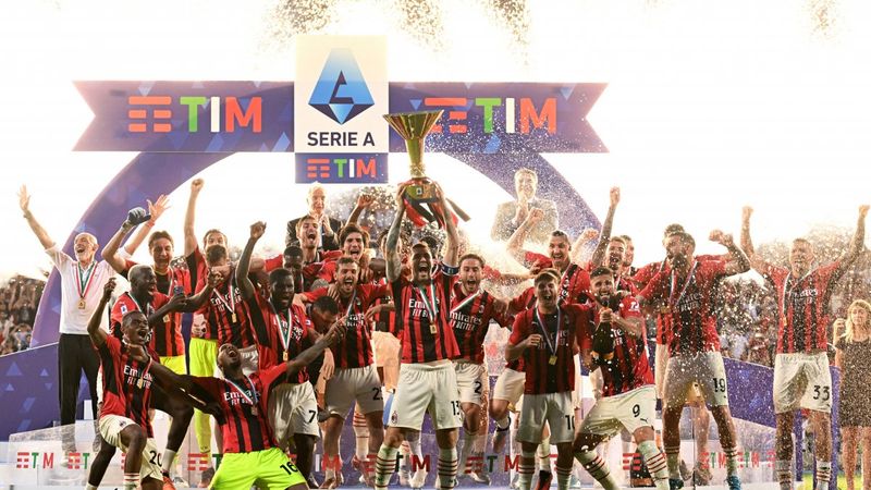 İtalya Serie A'da Milan, 11 yıl sonra şampiyon