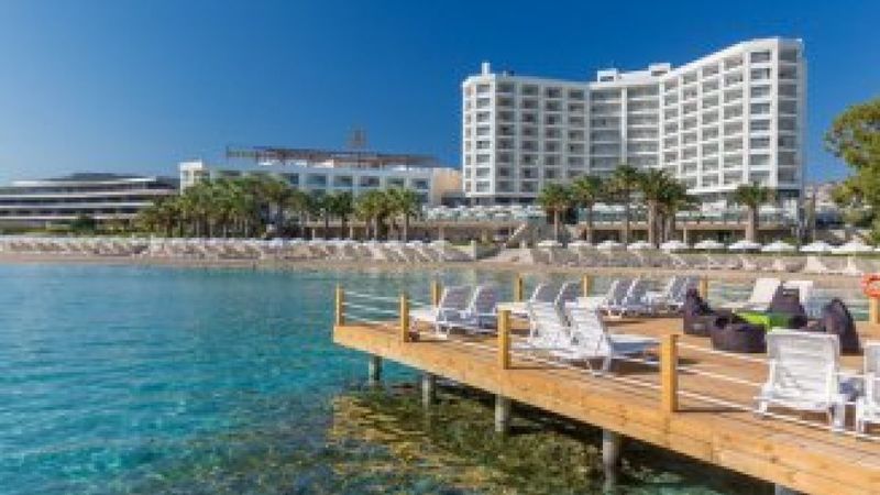 Çeşme'de oteller çalışacak personel bulamıyor