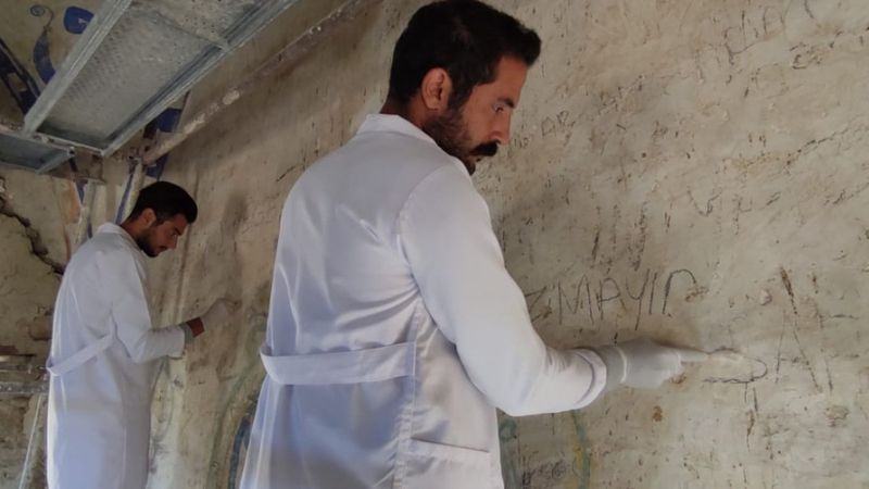 Duvarları argo sözcüklerle kirletilen 300 yıllık Macar Camii koruma altına alındı