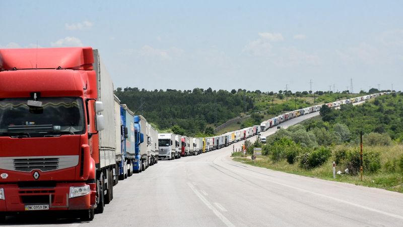 Hamzabeyli Sınır Kapısı'nda tır kuyruğu 1 haftadır sürüyor