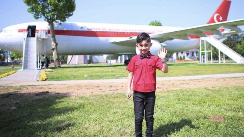 Kalp hastası Ömer Ege'nin uçak hayali gerçek oldu