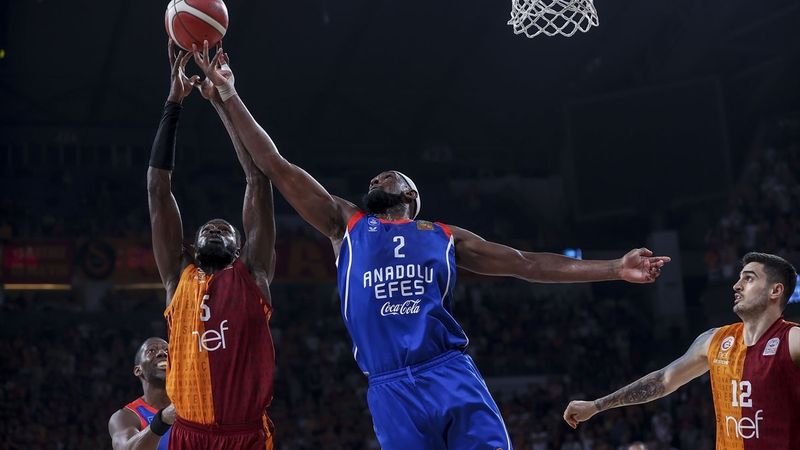 Galatasaray, yarı finalde seriyi 2-2'ye getirdi