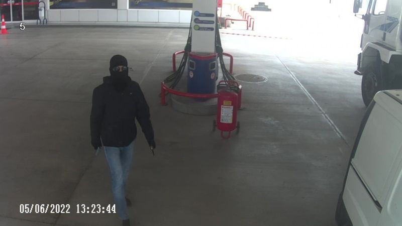 Adana’da oyuncak tabanca ile gasp