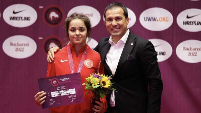 Genç güreşçi Tuba Demir Avrupa şampiyonu