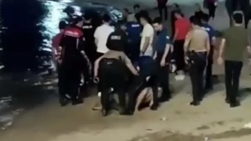 Kocaeli'de gece denize giren 2 kişiden biri boğulma tehlikesi geöçirdi