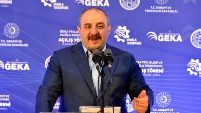 Mustafa Varank: Biz ülkeye değer katan herkesin yanında olduk