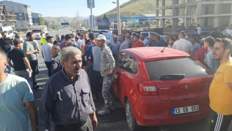 Bitlis'te otomobilin çarptığı çocuk hayatını kaybetti