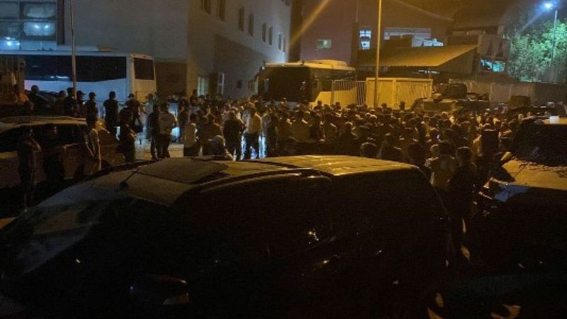 Hakkari'de iki grup arasında çıkan bıçaklı kavgada kan aktı