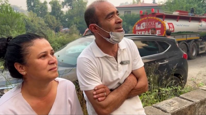 Marmaris'teki yangında evleri tehlikede olan çift: Devlet tüm imkanları seferber etti