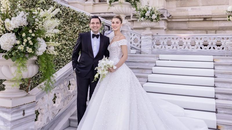 Nazlı Sabancı’nın gelinliği beğenildi