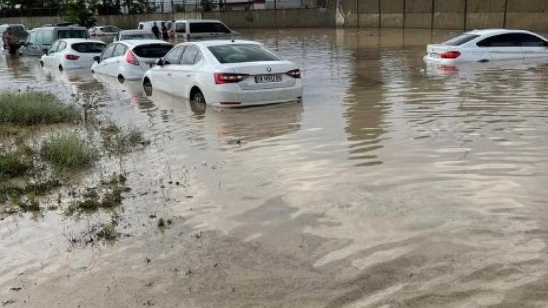 Ağrı ve Iğdır'da sağanak sonrası sel
