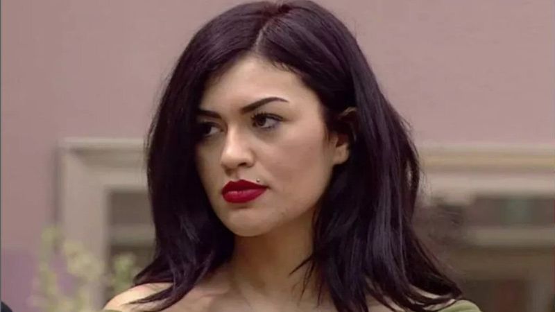 Kısmetse Olur'un Cansel Çördük'ü ayna pozlarıyla yürek hoplattı!