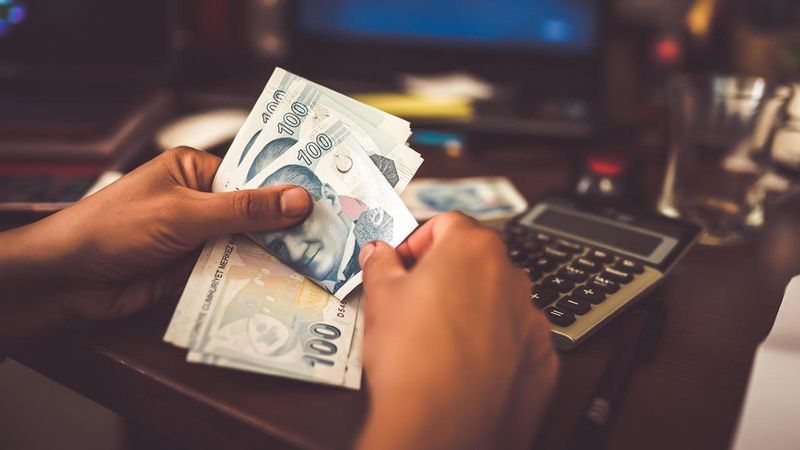 Emekli bayram ikramiyesi ödemeleri bugün başlıyor! Kim ne zaman alabilecek?