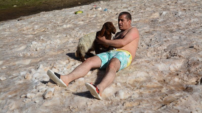 Hakkari'deki festival renkli görüntülere sahne oldu