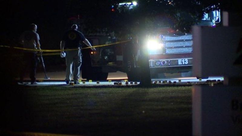 ABD'de polisin 60'tan fazla kurşunla öldürdüğü siyahi gencin vurulma anları yayınlandı