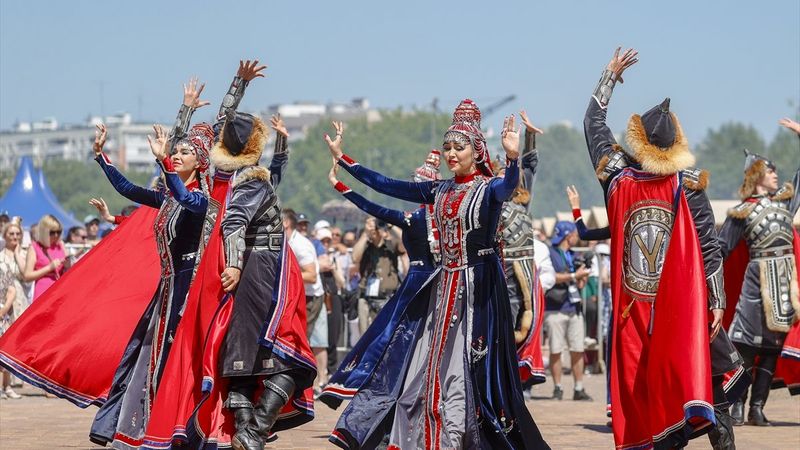 Rusya'daki Tatarlar ve Başkurtlar, Sabantuy Bayramı'nı kutladı
