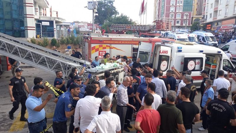 Mardin’de hastaneyi etkileyen yangın: 100'e yakın hasta tahliye edildi