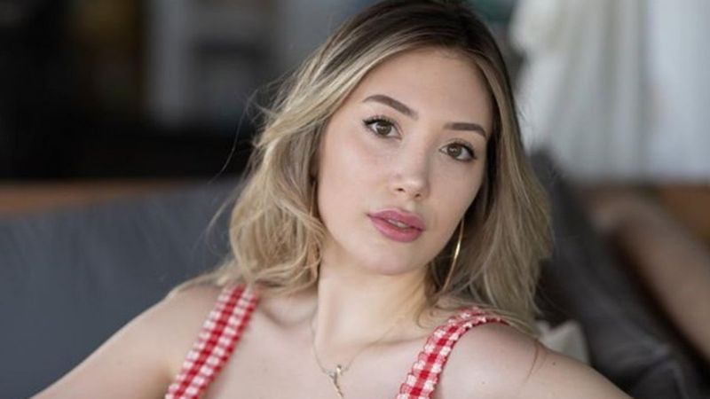 Yasmin Erbil'in ayna pozu olay oldu! 'Kendimi Kendall sanmışım'