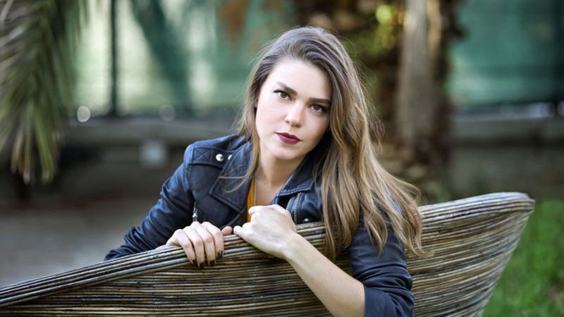 Aslı Enver tekne pozları ile büyüledi! 'Sen en parlak güneşsin'