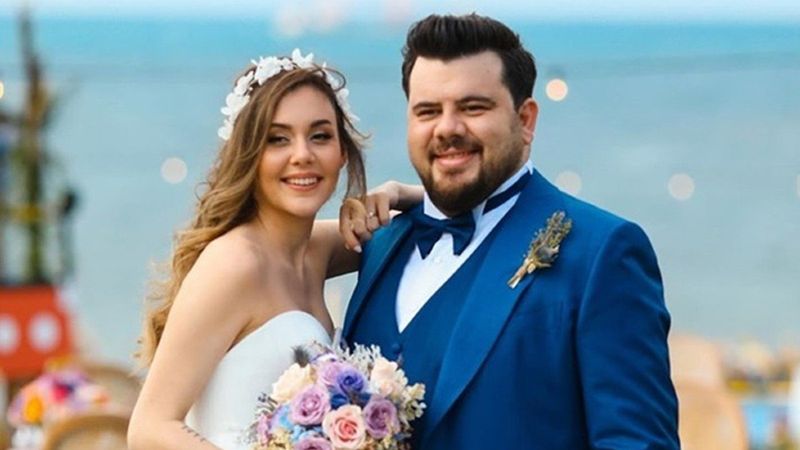 Eser Yenenler'in eşi Berfu Yenenler bikiniyle poz verdi! 'Ah Eser ah ne şanslısın..'