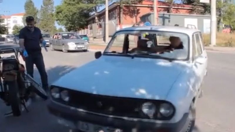 Kütahya'da bir araç sürücü, çalınan motosikletiyle çarpıştı