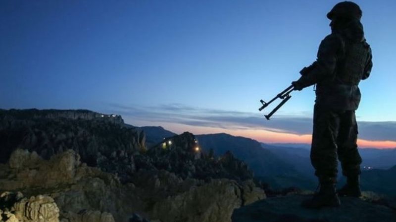 3 terörist daha güvenlik güçlerine teslim oldu