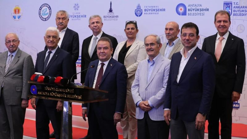 CHP'li 11 büyükşehir belediyesinden yeni bildiri