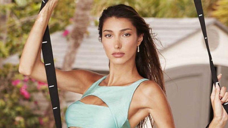 Şevval Şahin tatil pozları ile mest etti! 'Bu fizik halis mi?..'