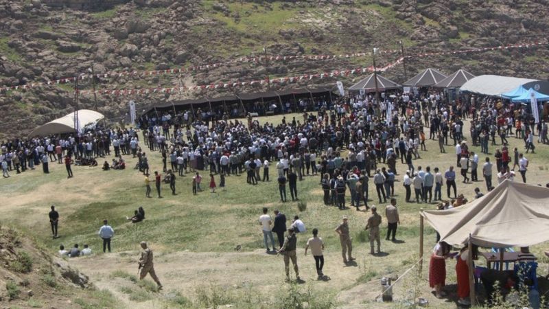 Terörden arındırılan yaylada kuzu kırkma festivali