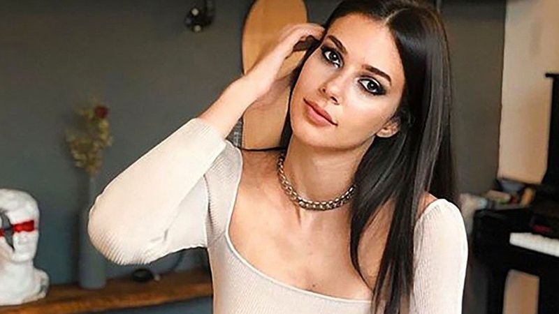 Defne Samyeli'nin kızı Deren Talu mayolu pozlarıyla mest etti! 'Yerli Kendall'