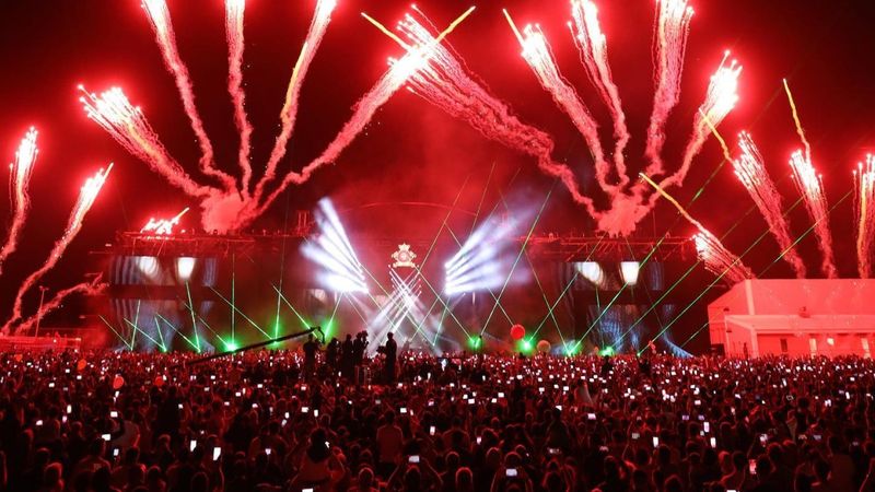 Doğubayazıt’ta 30 bin kişi konserde eğlendi