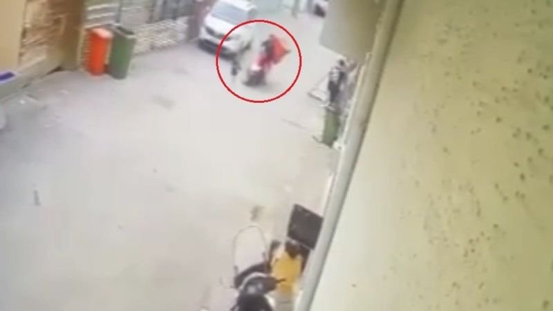 Bursa’da çocuğa çarpmamak için kendi canını hiçe saydı