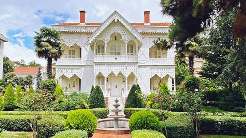 Yeşilçam Sineması'nın emektar köşküne restorasyon dokunuşu