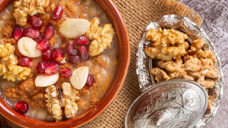 Aşure gününün faziletleri nelerdir? Aşure günü nasıl ortaya çıktı?