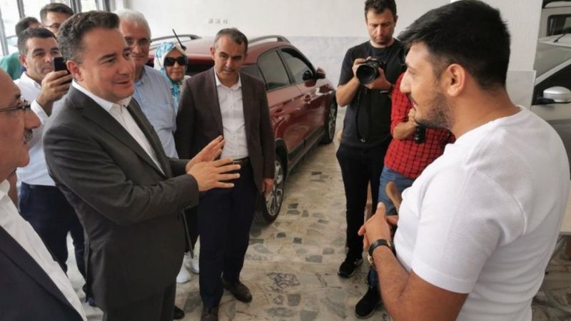 Aksaray'da esnaflardan Ali Babacan’a 6’lı masa tepkisi