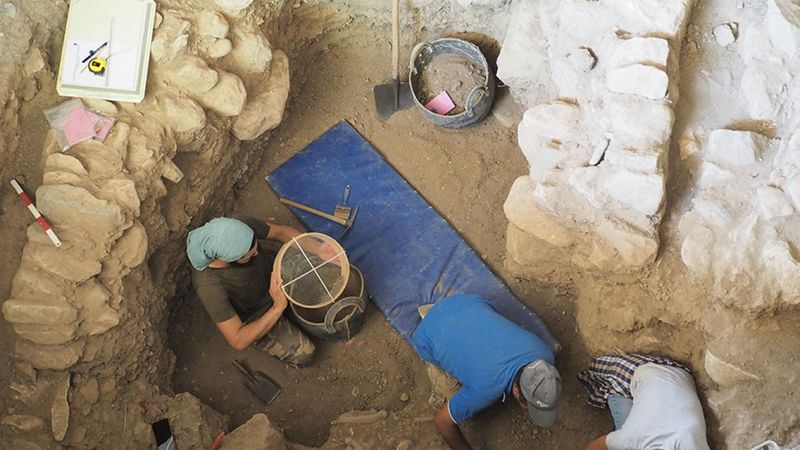 Antandros Antik Kenti'ndeki kazılarda 2 bin 350 yıllık Kibele Heykeli bulundu