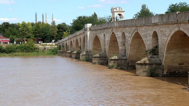 Edirne'de Meriç Nehri'nin debisi 2 kat arttı