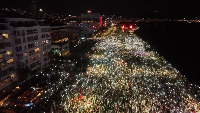 İzmir'in kurtuluşunun 100'üncü yılı etkinliklerine yoğun ilgi