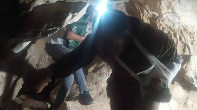 Isparta'da mağarada mahsur kalan adam kurtarıldı