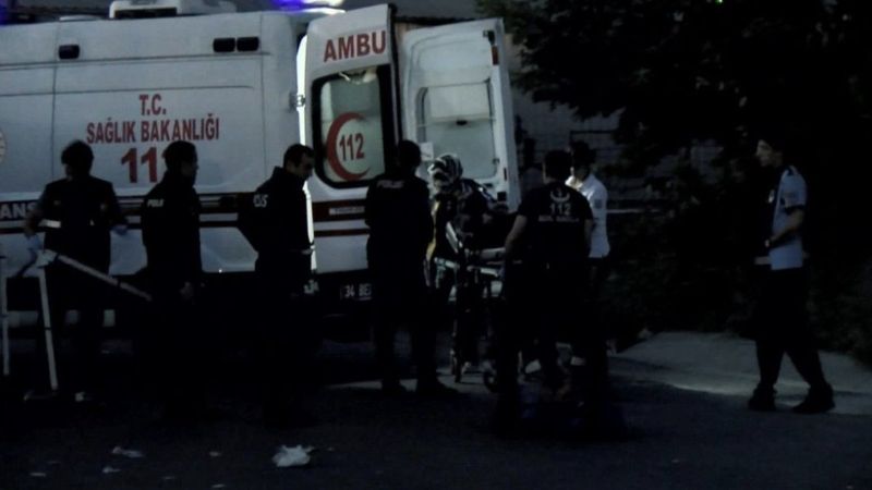 Esenyurt’ta minibüs motosiklete çarptı: 2 ölü