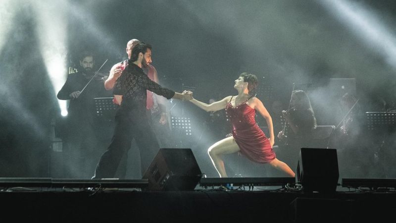 Canan Ergüder'den tango şov