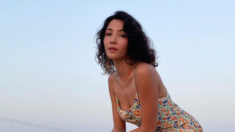 Aybüke Pusat'ın cesur pozları instagramı yaktı geçti! 'Bu güzellik gerçek mi'