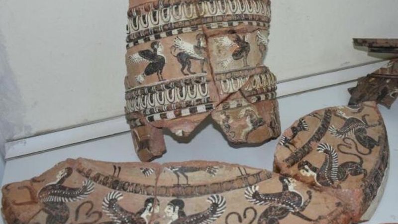 Klazomenai Antik Kenti'nde 2 bin 500 yıllık lavabo bulundu